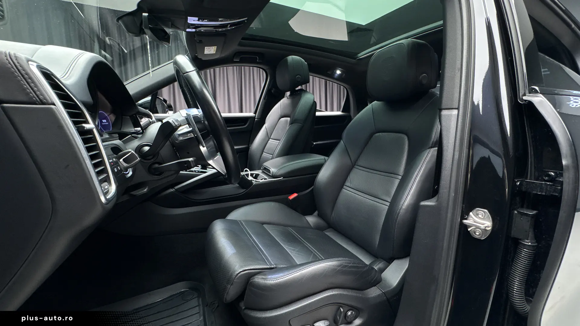 Porsche Cayenne Coupe Pano Matrix
