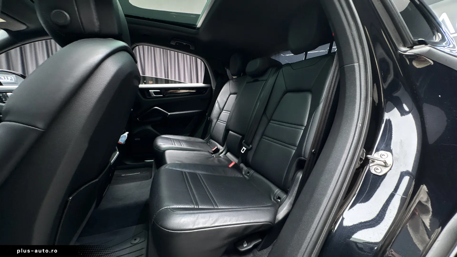 Porsche Cayenne Coupe Pano Matrix