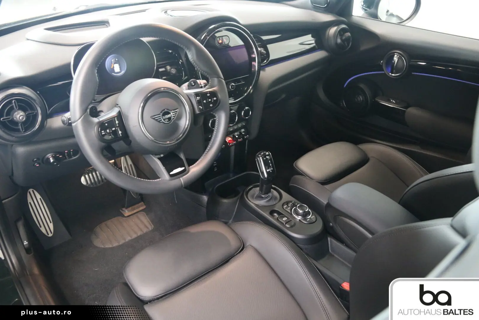 MINI JCW 17  Pano Park HuD Navi LED Kam BlackAutom.