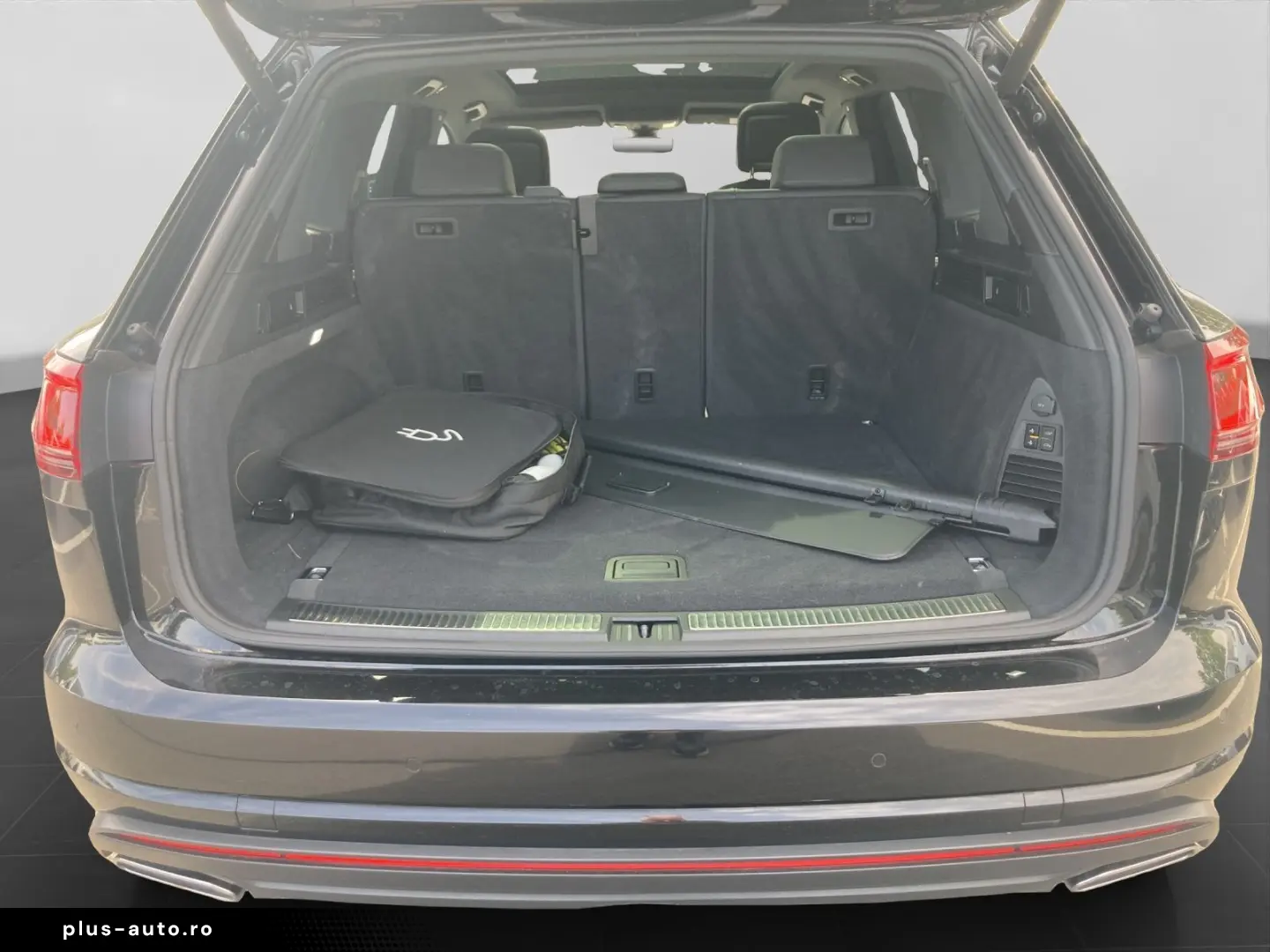VW Touareg eHybrid ELEGANCE LM21 LEDER HuD AHK