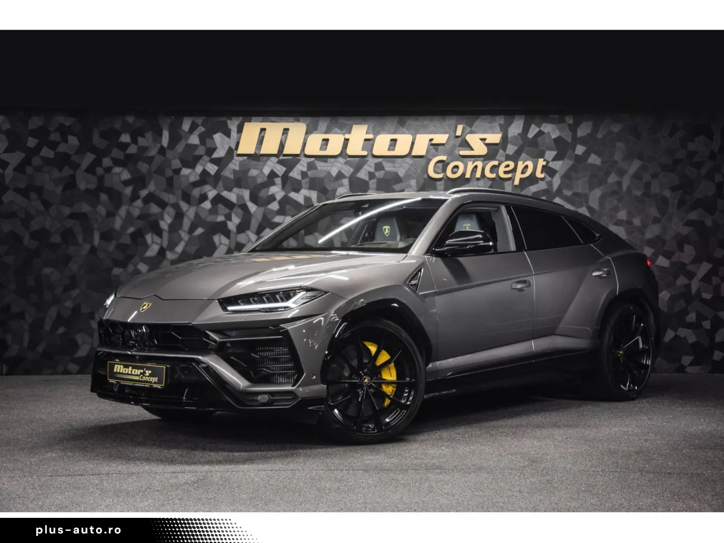 LAMBORGHINI Urus V8 AKRAPOVIC - GRIGIO KERES