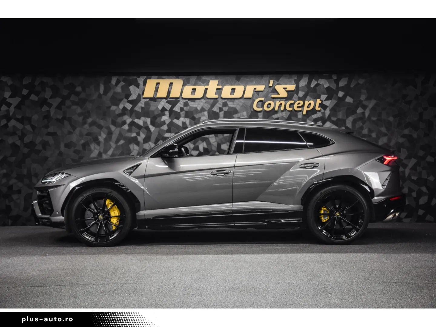 LAMBORGHINI Urus V8 AKRAPOVIC - GRIGIO KERES