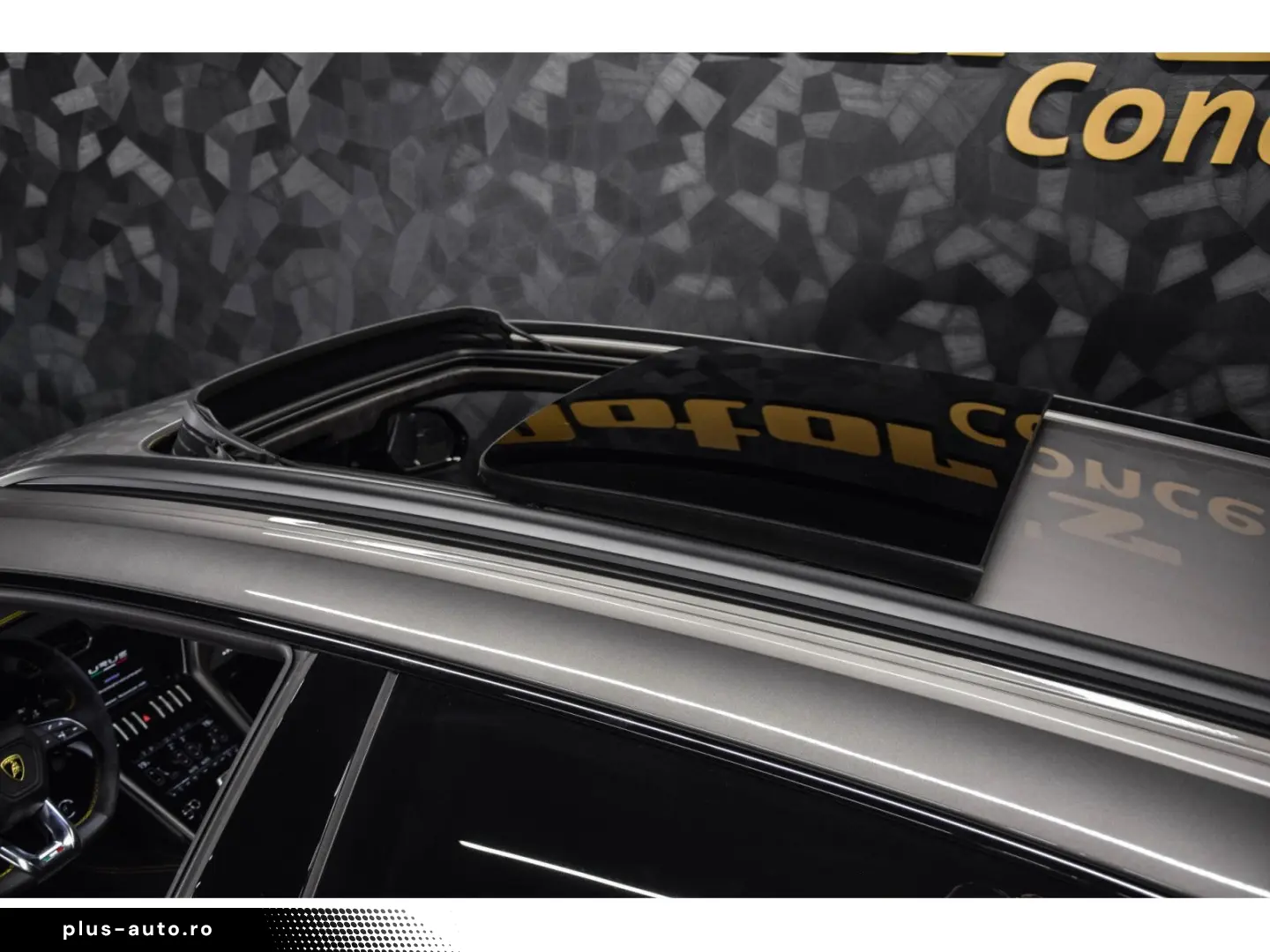 LAMBORGHINI Urus V8 AKRAPOVIC - GRIGIO KERES