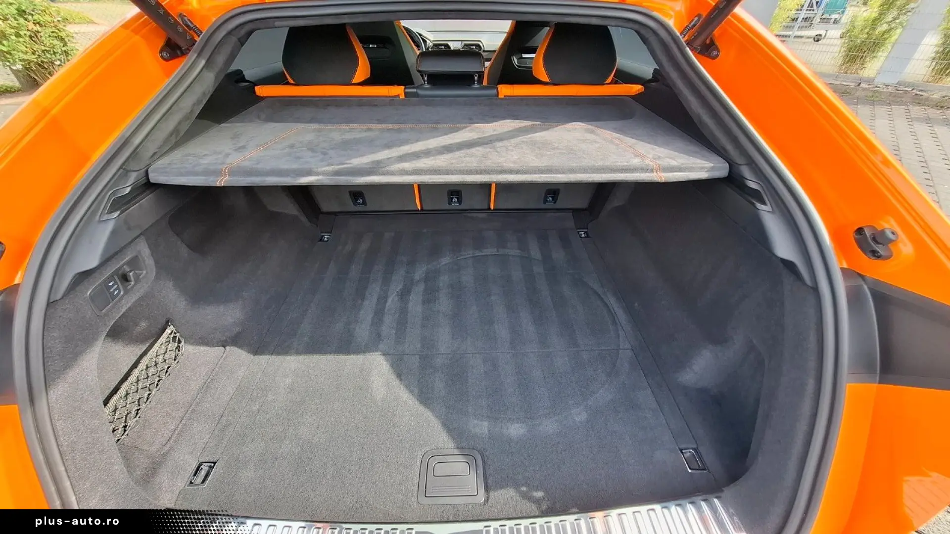 LAMBORGHINI Urus 4.0 V8 Autom. NEUWERTIG!