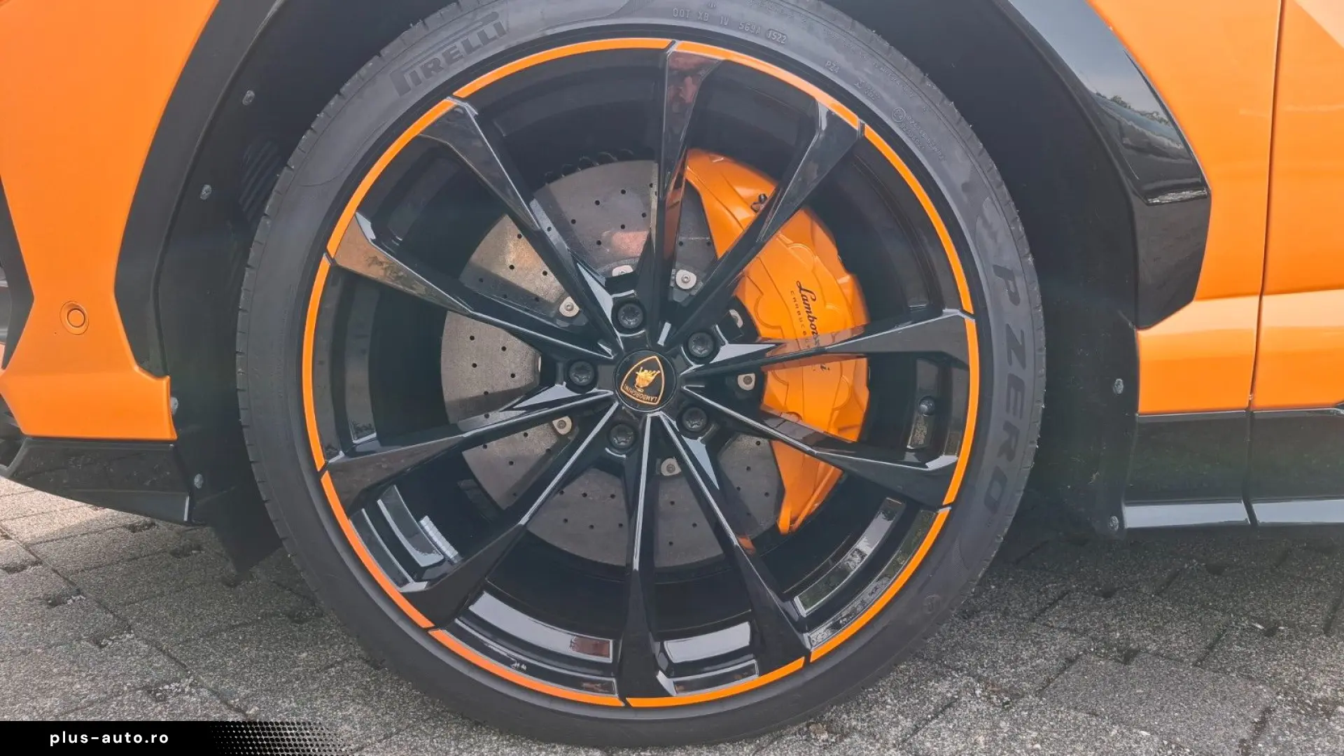 LAMBORGHINI Urus 4.0 V8 Autom. NEUWERTIG!