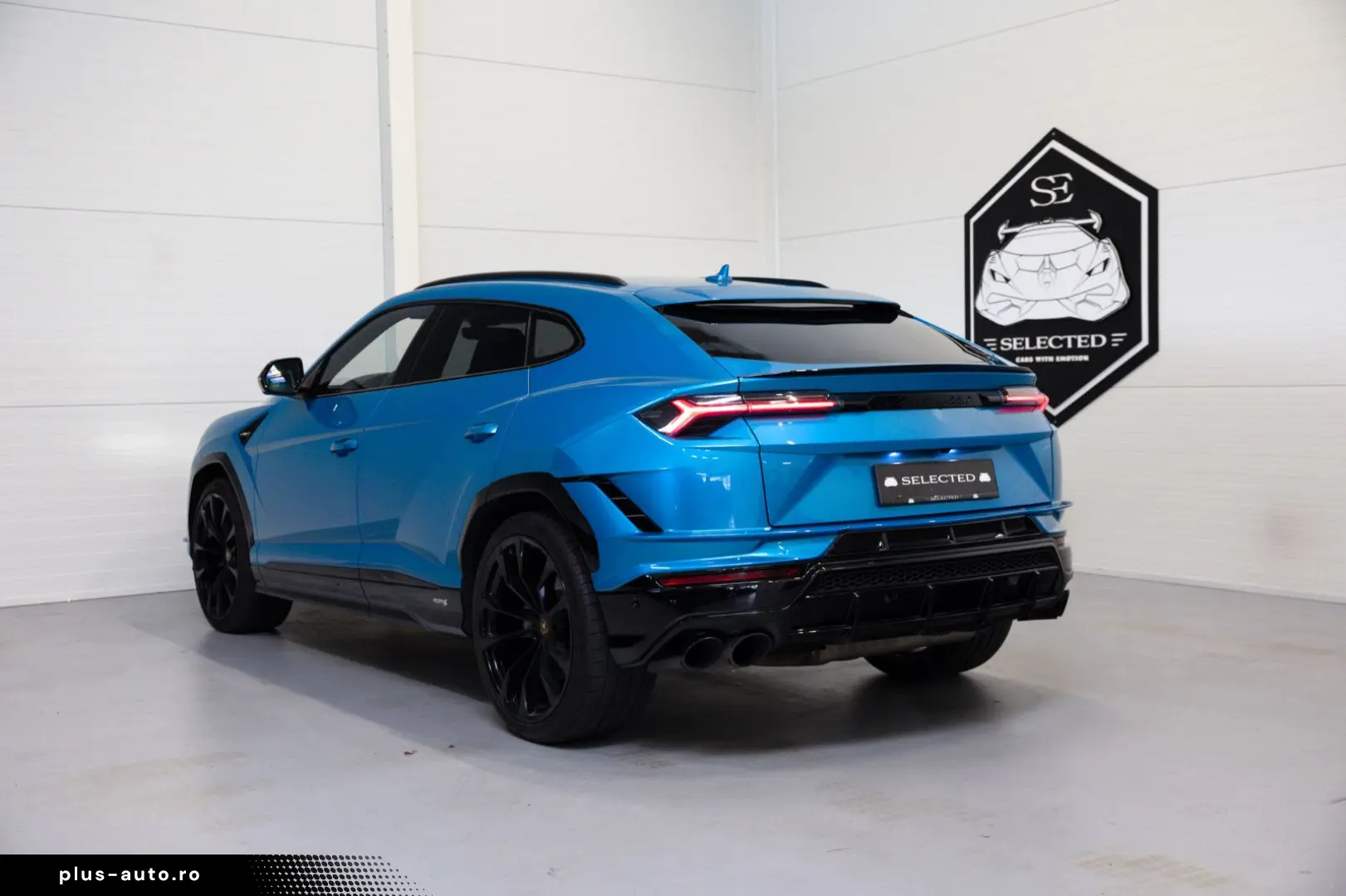 LAMBORGHINI URUS S NO VAT PANO BANG&OLUFSEN MASSAGE 23