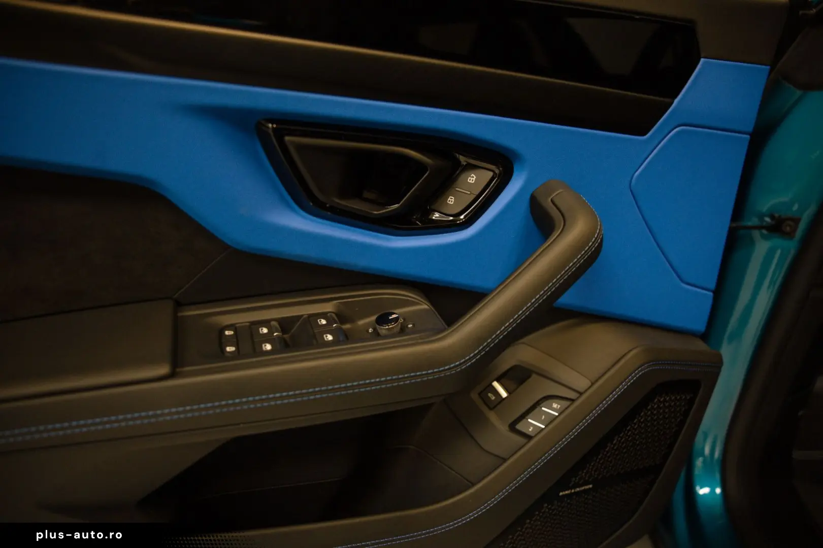 LAMBORGHINI URUS S NO VAT PANO BANG&OLUFSEN MASSAGE 23