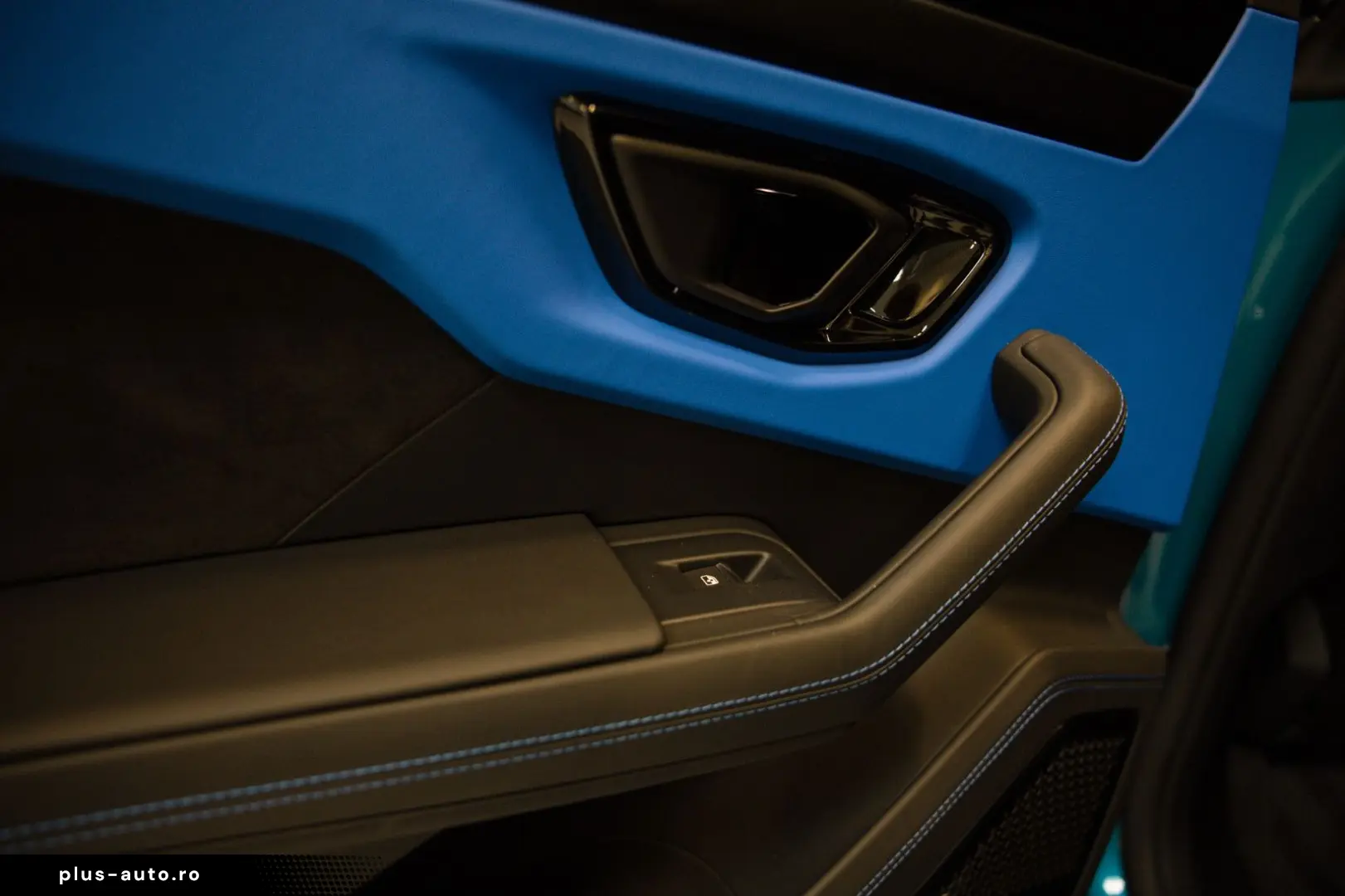 LAMBORGHINI URUS S NO VAT PANO BANG&OLUFSEN MASSAGE 23