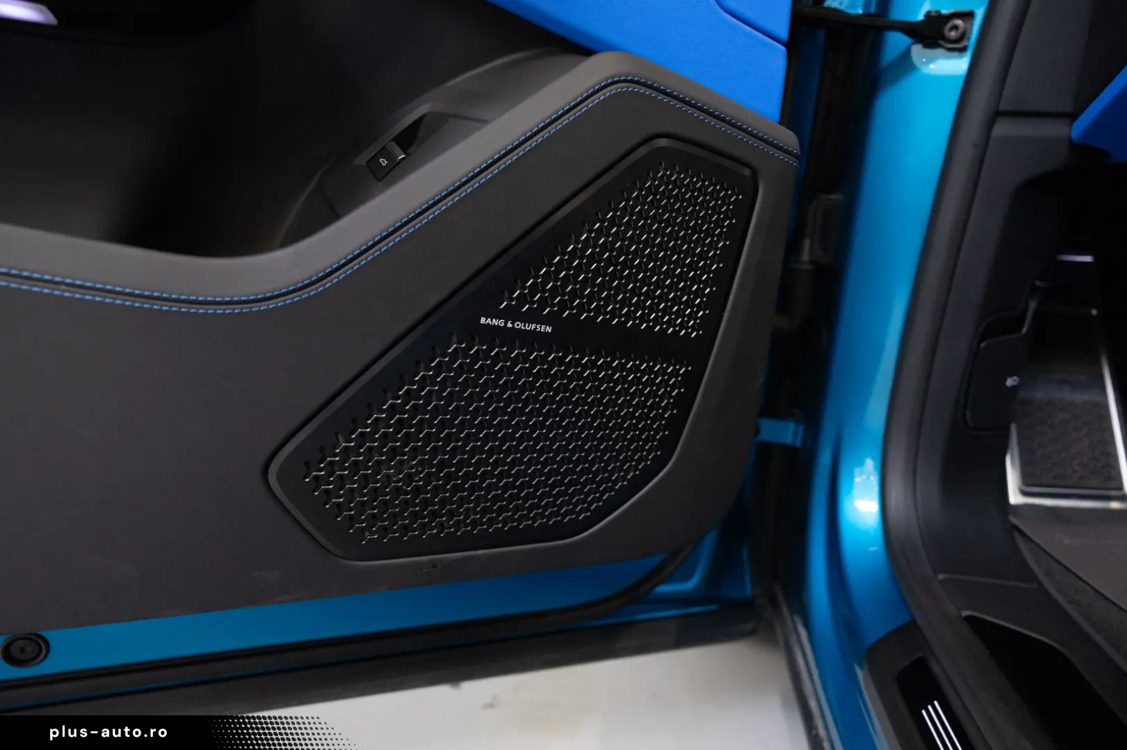 LAMBORGHINI URUS S NO VAT PANO BANG&OLUFSEN MASSAGE 23