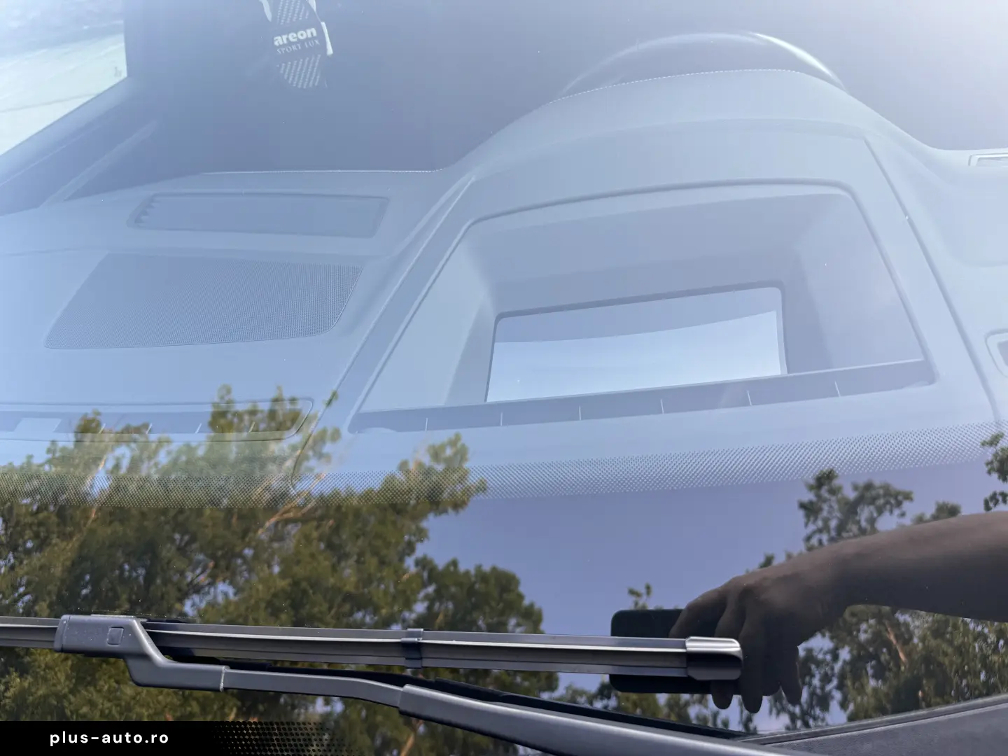 VOLKSWAGEN Touareg 2019 — imagine 12