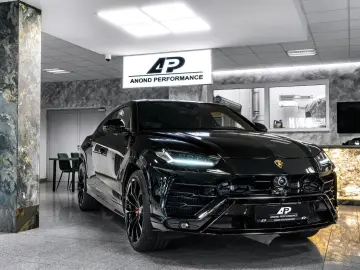 LAMBORGHINI Urus B&O 23  AKRAPOVIC MASSAGE PANO TOW WARRANTY