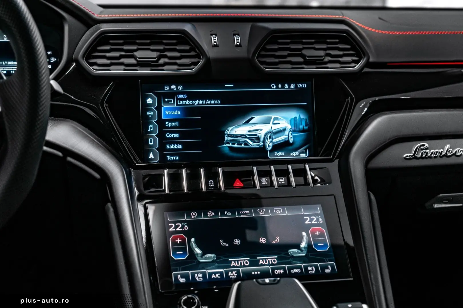 LAMBORGHINI Urus B&O 23  AKRAPOVIC MASSAGE PANO TOW WARRANTY