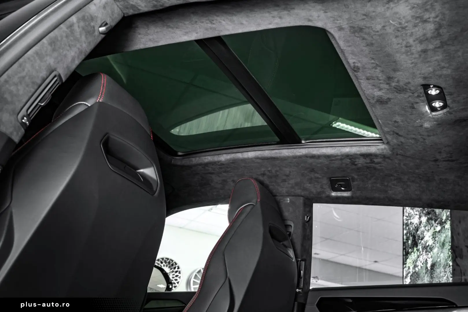 LAMBORGHINI Urus B&O 23  AKRAPOVIC MASSAGE PANO TOW WARRANTY