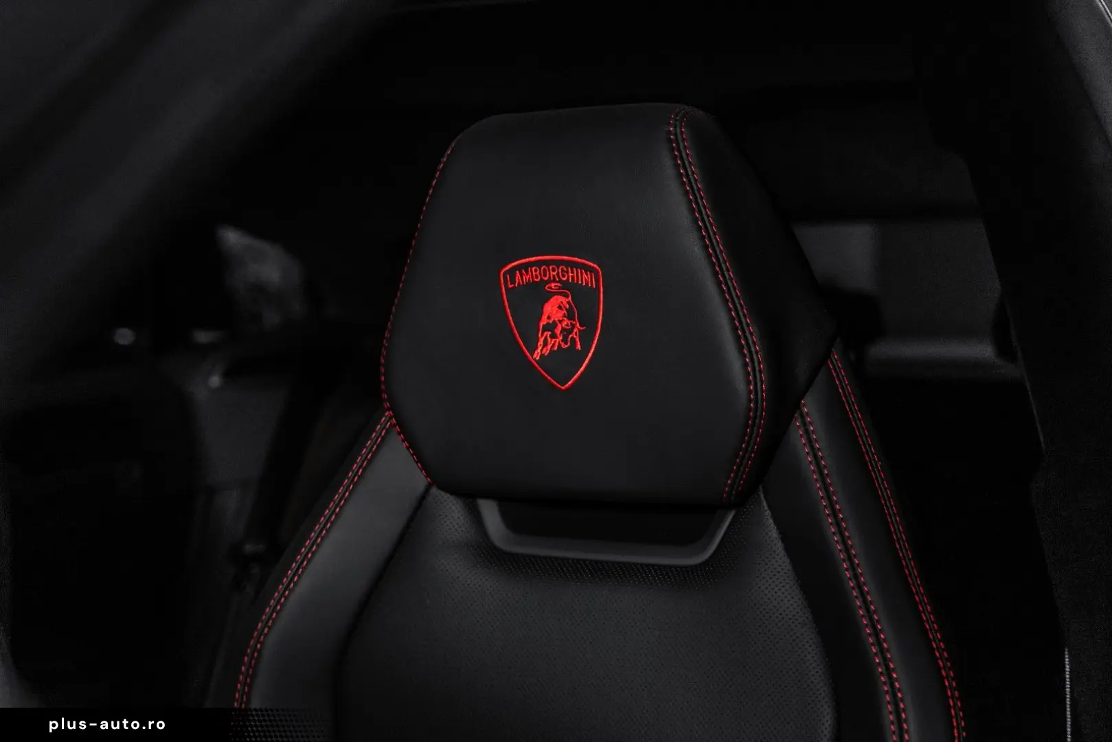 LAMBORGHINI Urus B&O 23  AKRAPOVIC MASSAGE PANO TOW WARRANTY