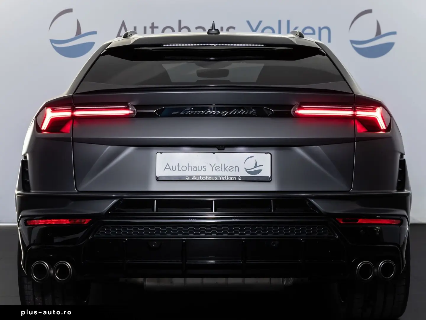 LAMBORGHINI Urus S MY23 AKRAPOVIC B&O PANO 23