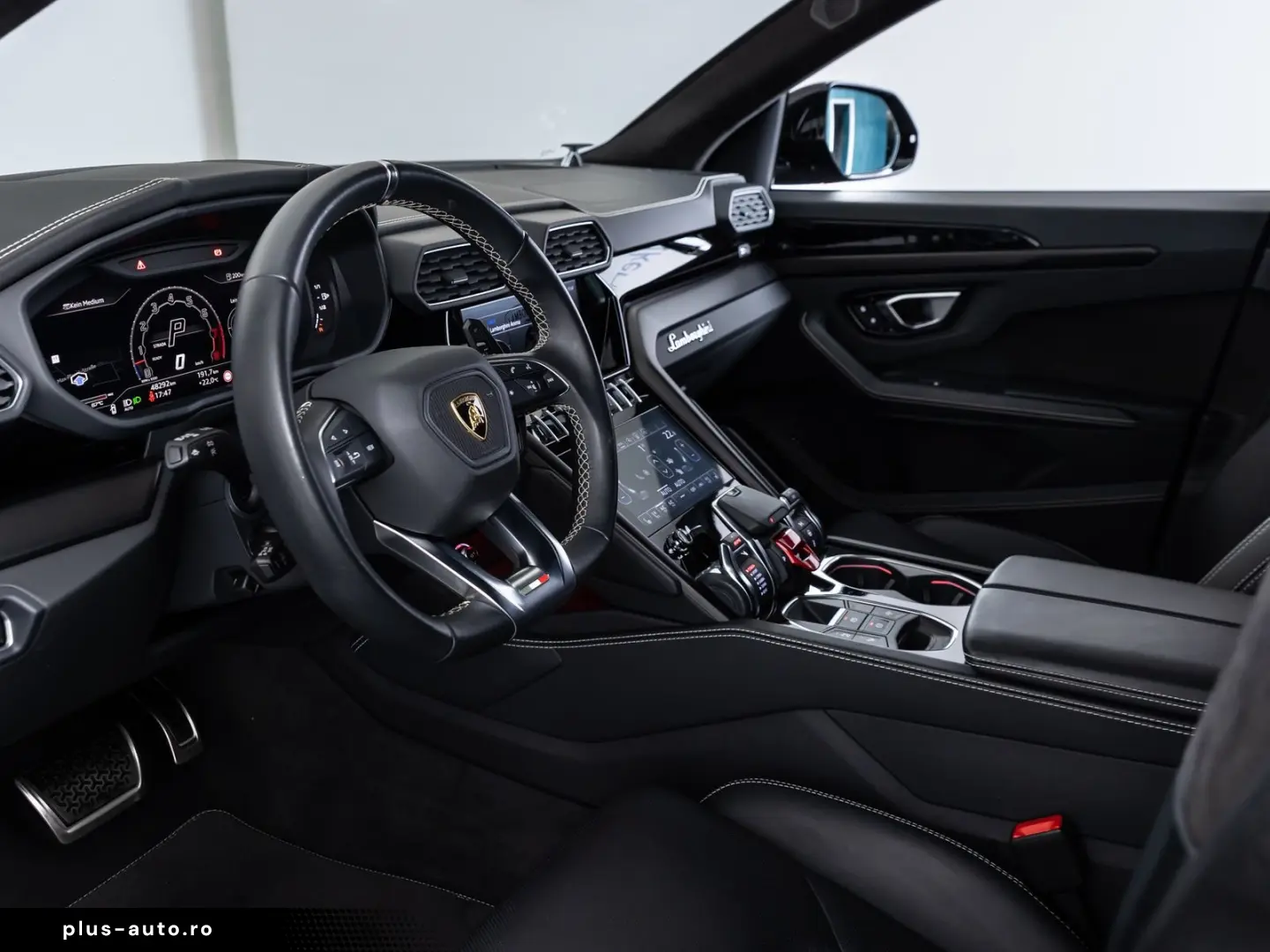 LAMBORGHINI Urus S MY23 AKRAPOVIC B&O PANO 23