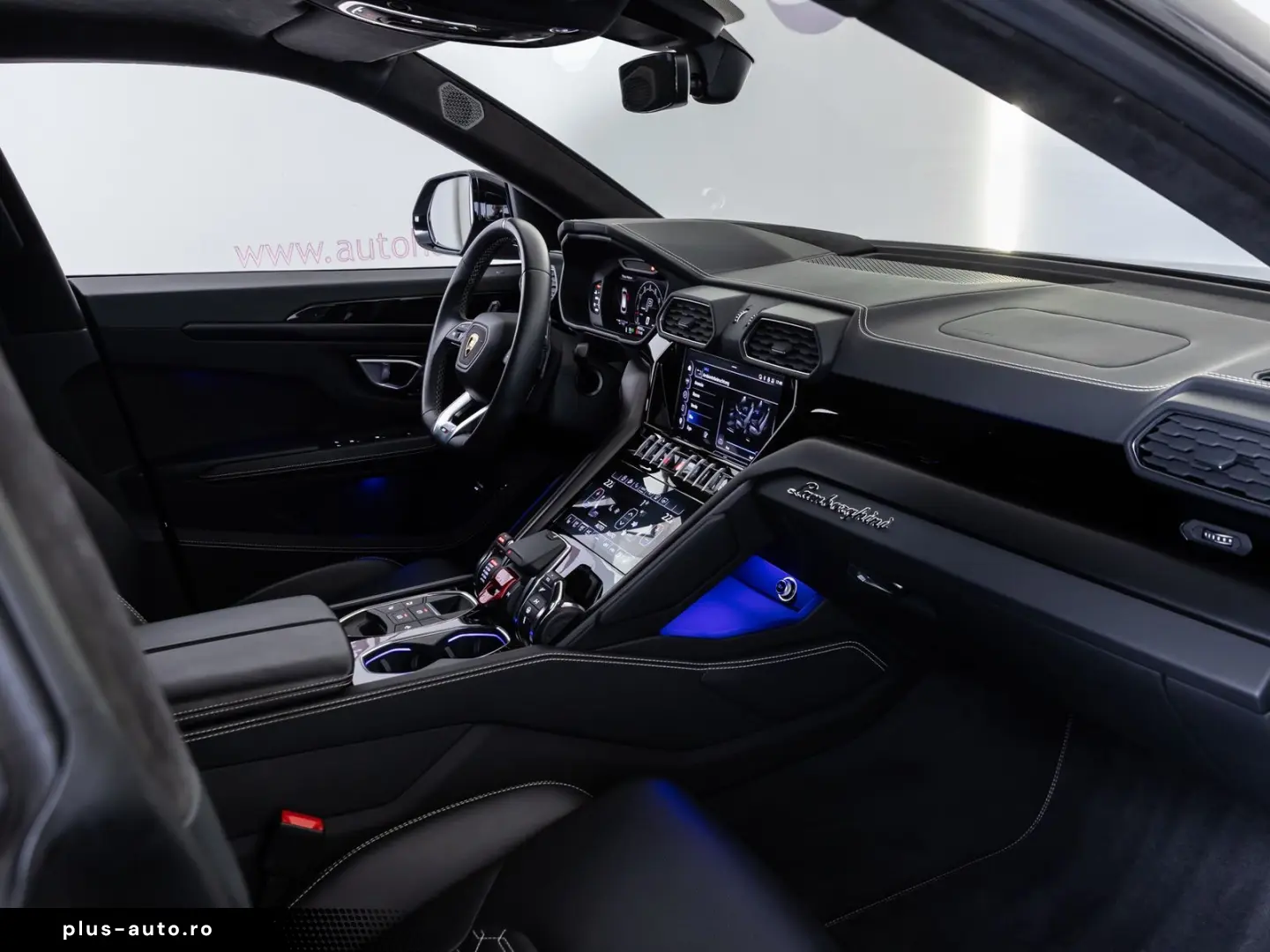 LAMBORGHINI Urus S MY23 AKRAPOVIC B&O PANO 23