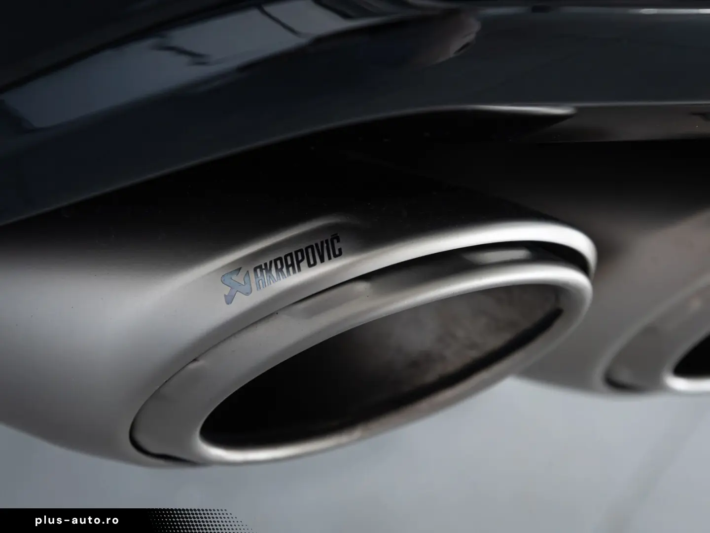 LAMBORGHINI Urus S MY23 AKRAPOVIC B&O PANO 23