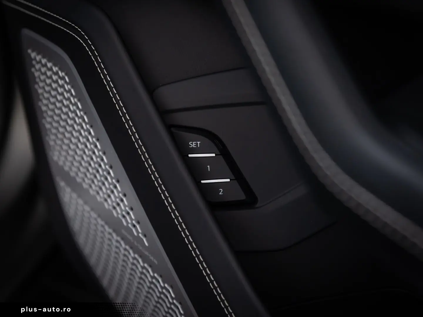 LAMBORGHINI Urus S MY23 AKRAPOVIC B&O PANO 23