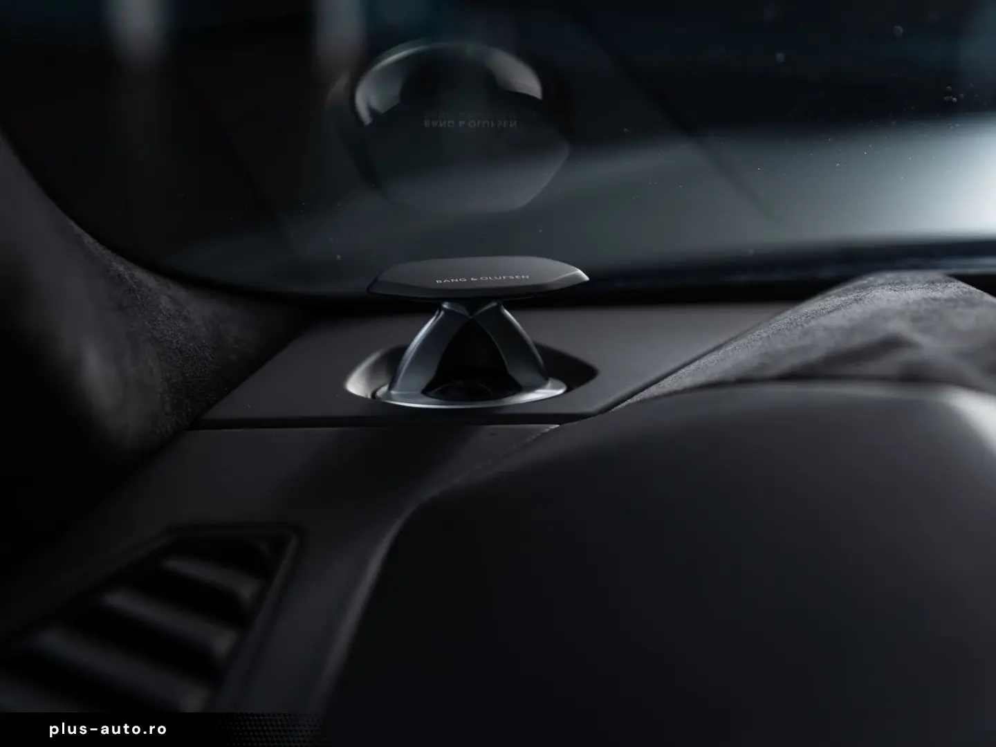 LAMBORGHINI Urus S MY23 AKRAPOVIC B&O PANO 23