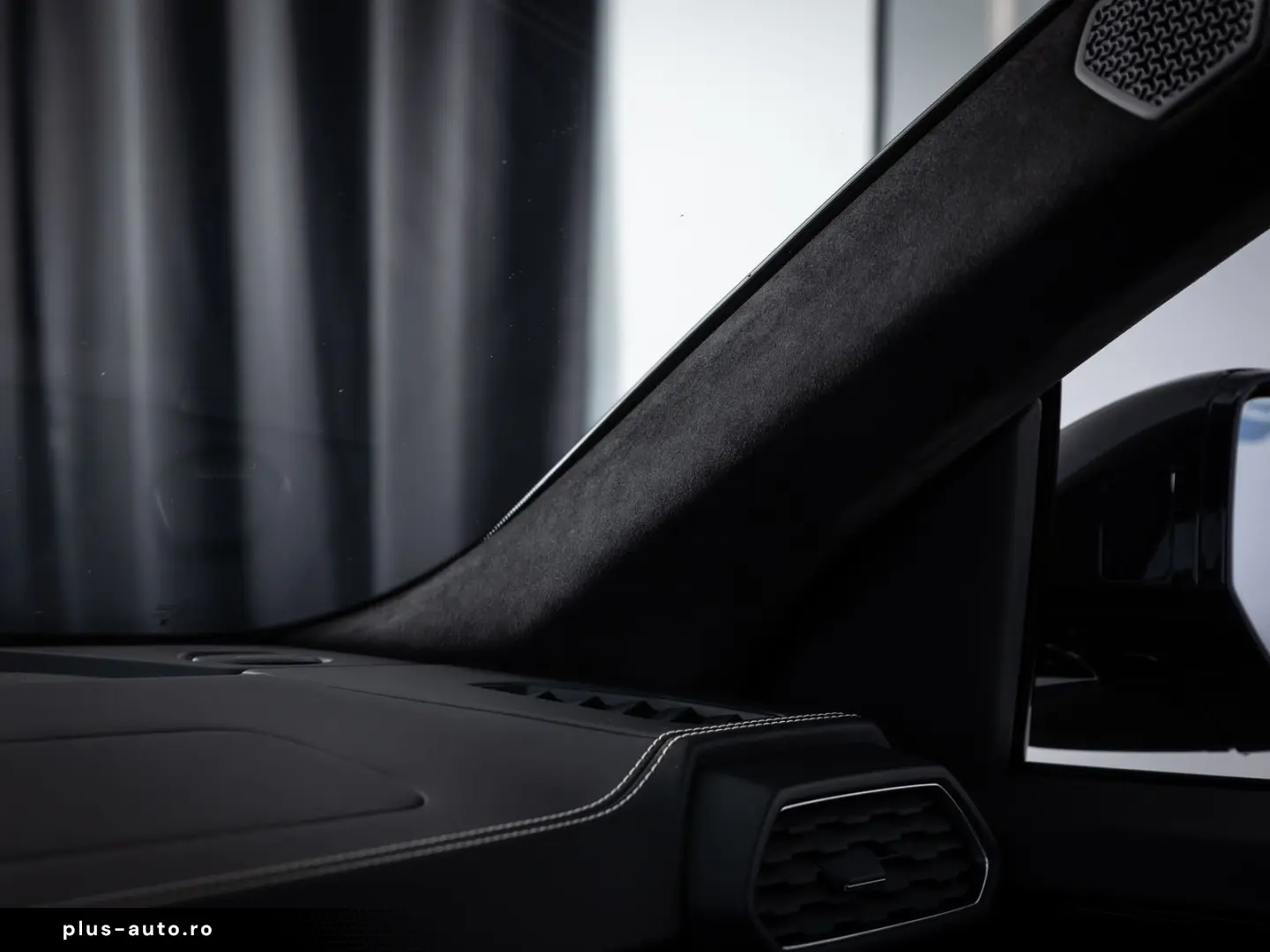 LAMBORGHINI Urus S MY23 AKRAPOVIC B&O PANO 23