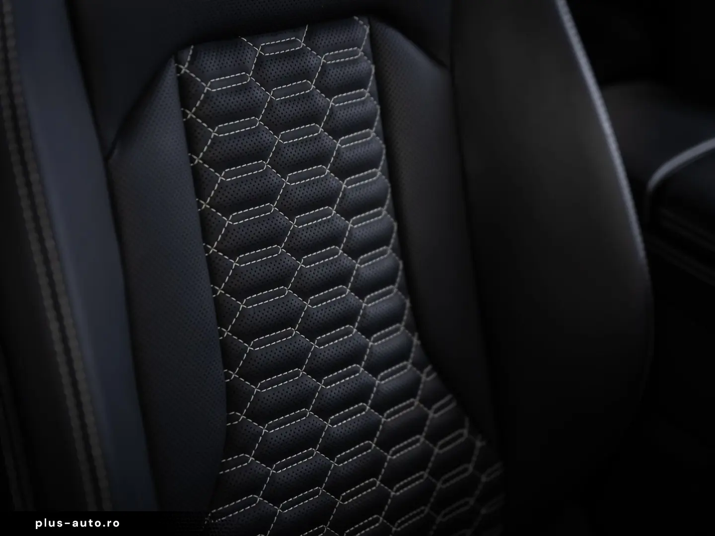 LAMBORGHINI Urus S MY23 AKRAPOVIC B&O PANO 23