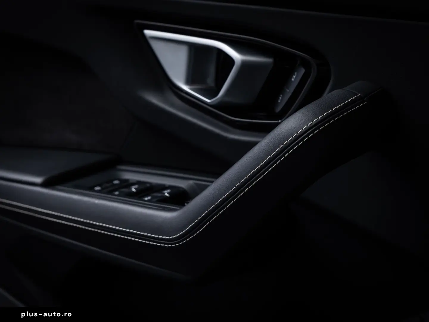 LAMBORGHINI Urus S MY23 AKRAPOVIC B&O PANO 23