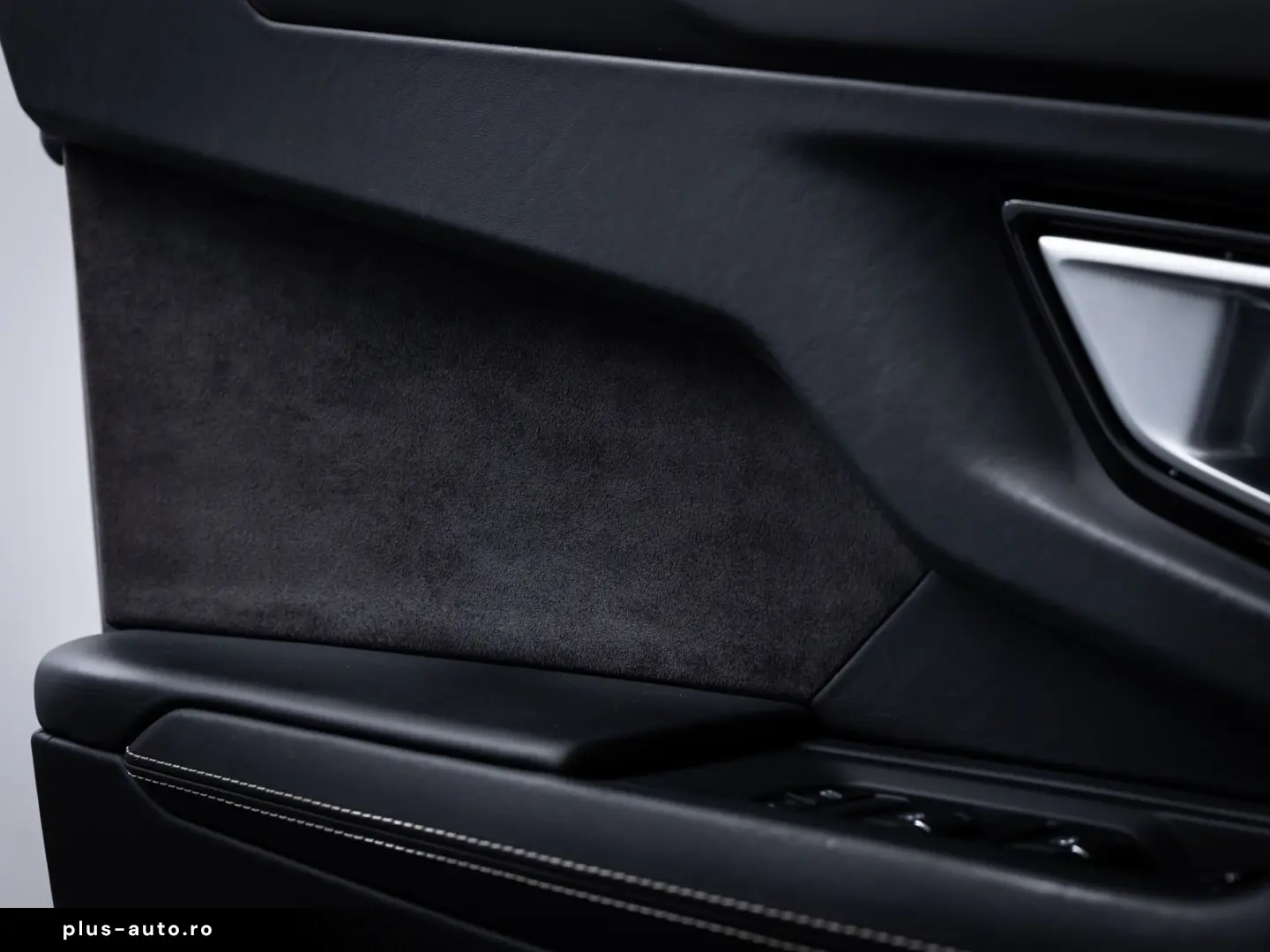 LAMBORGHINI Urus S MY23 AKRAPOVIC B&O PANO 23