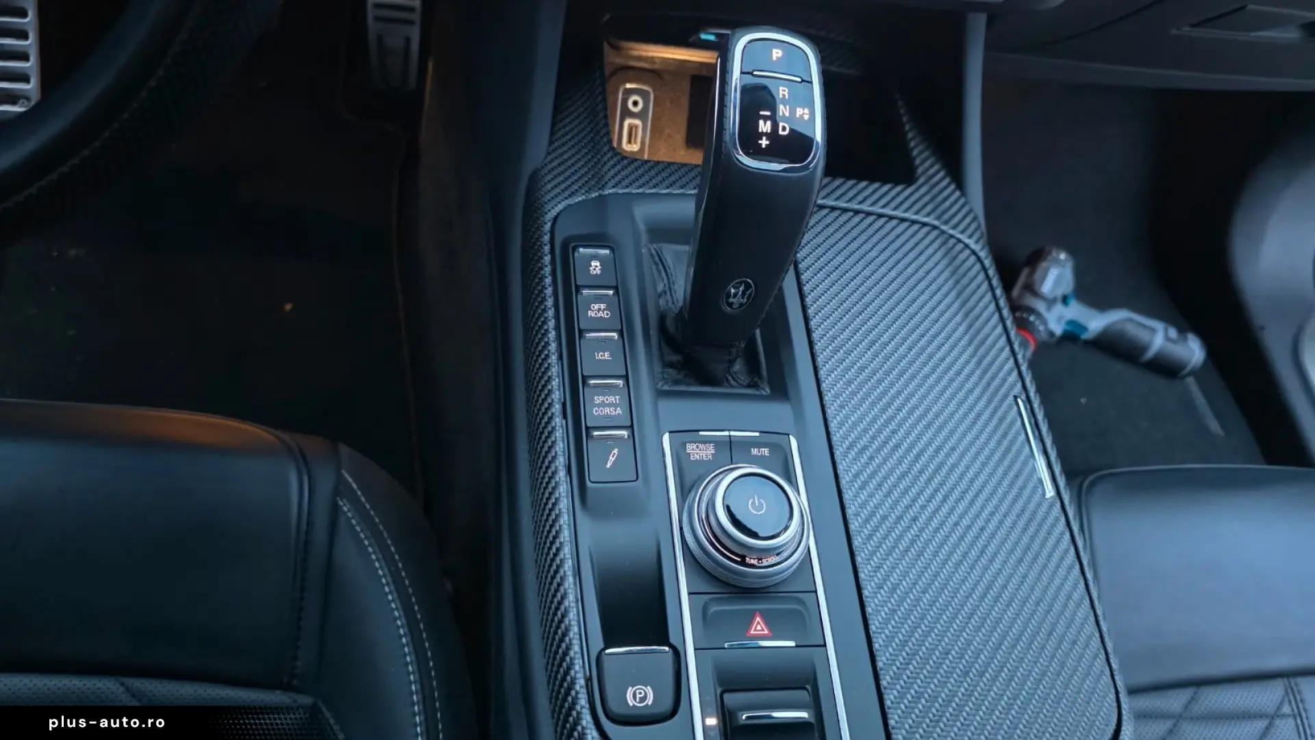 MASERATI LEVANTE TROFEO 581 CP • Pano