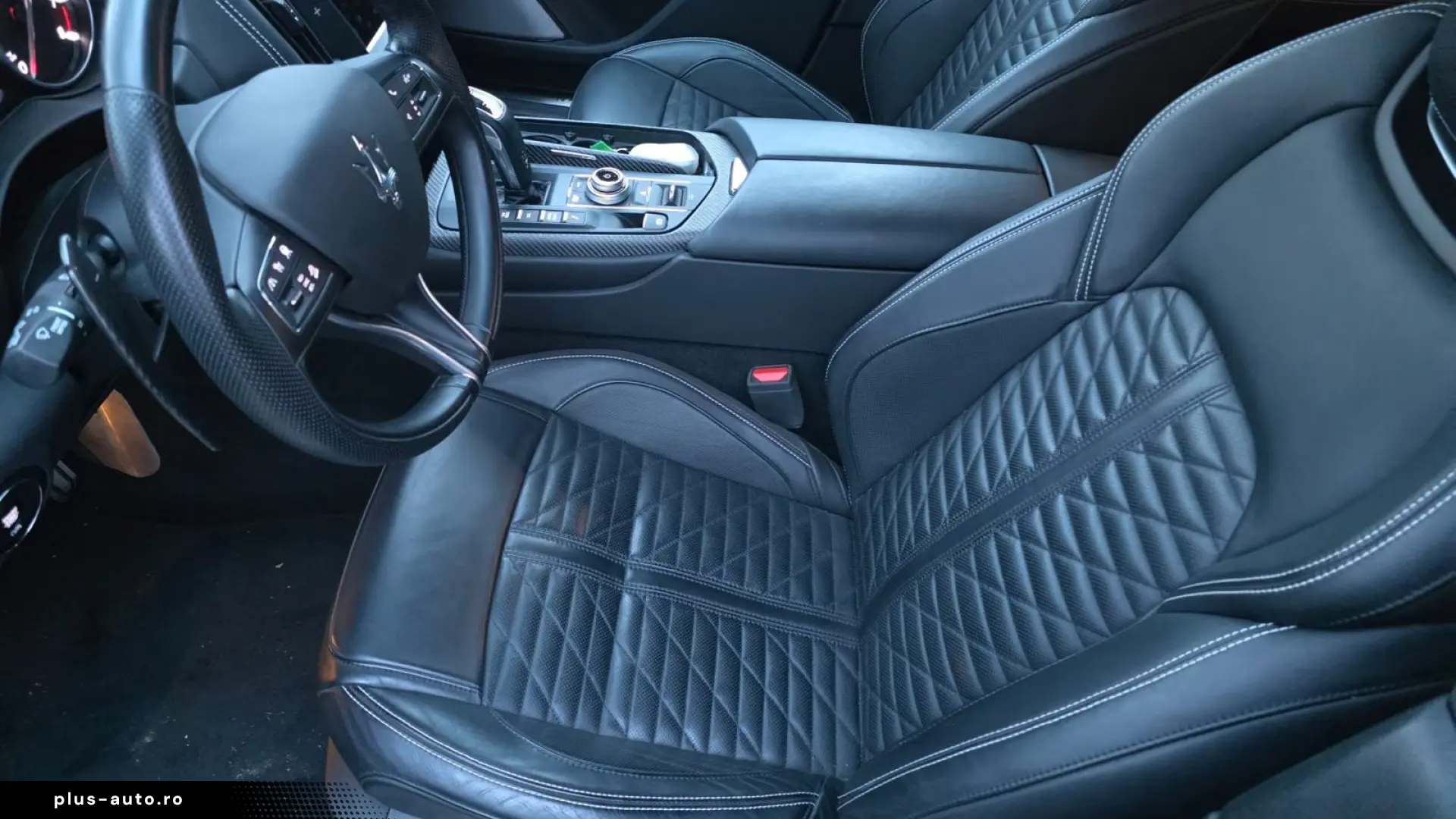 MASERATI LEVANTE TROFEO 581 CP • Pano
