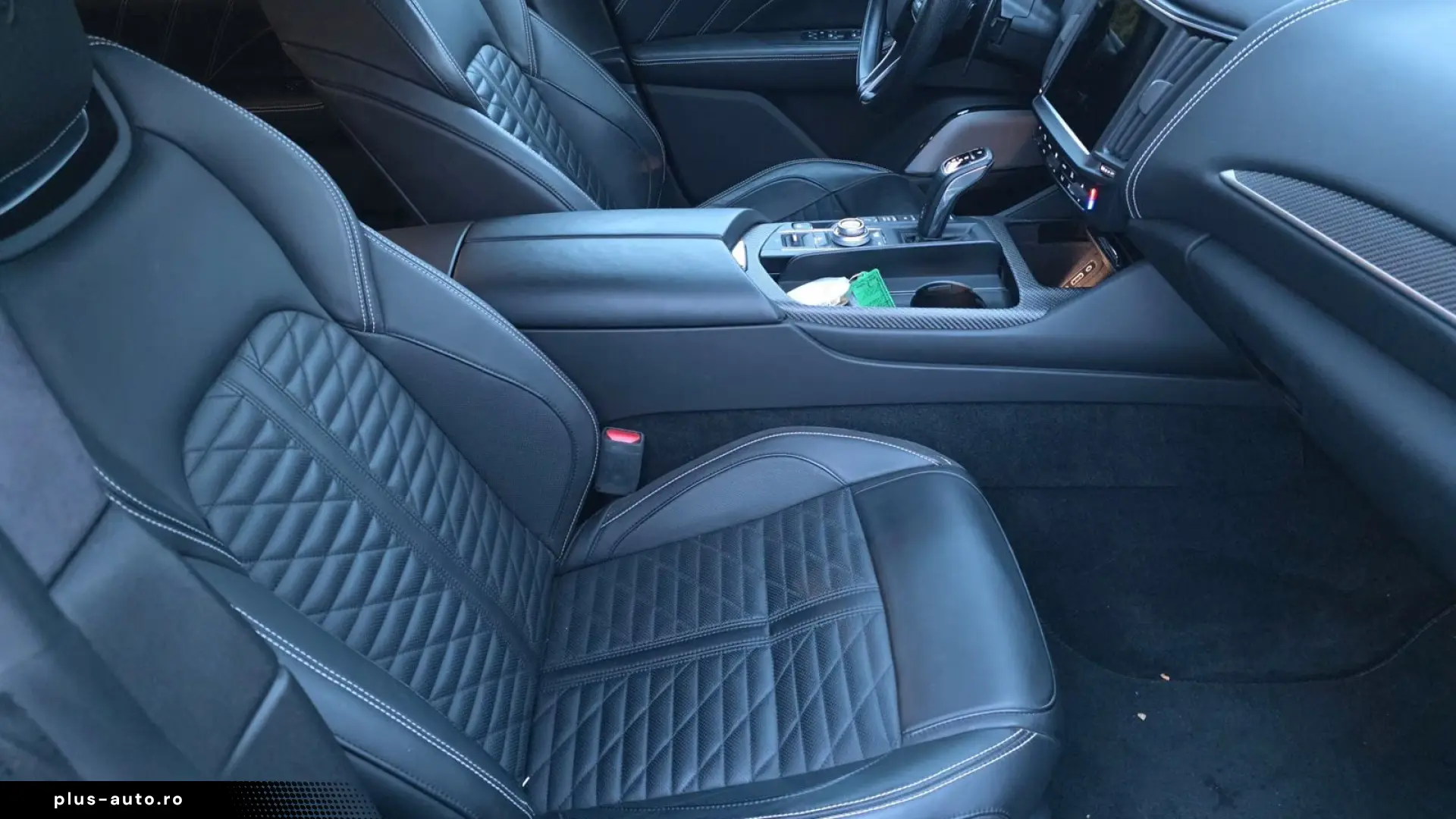 MASERATI LEVANTE TROFEO 581 CP • Pano