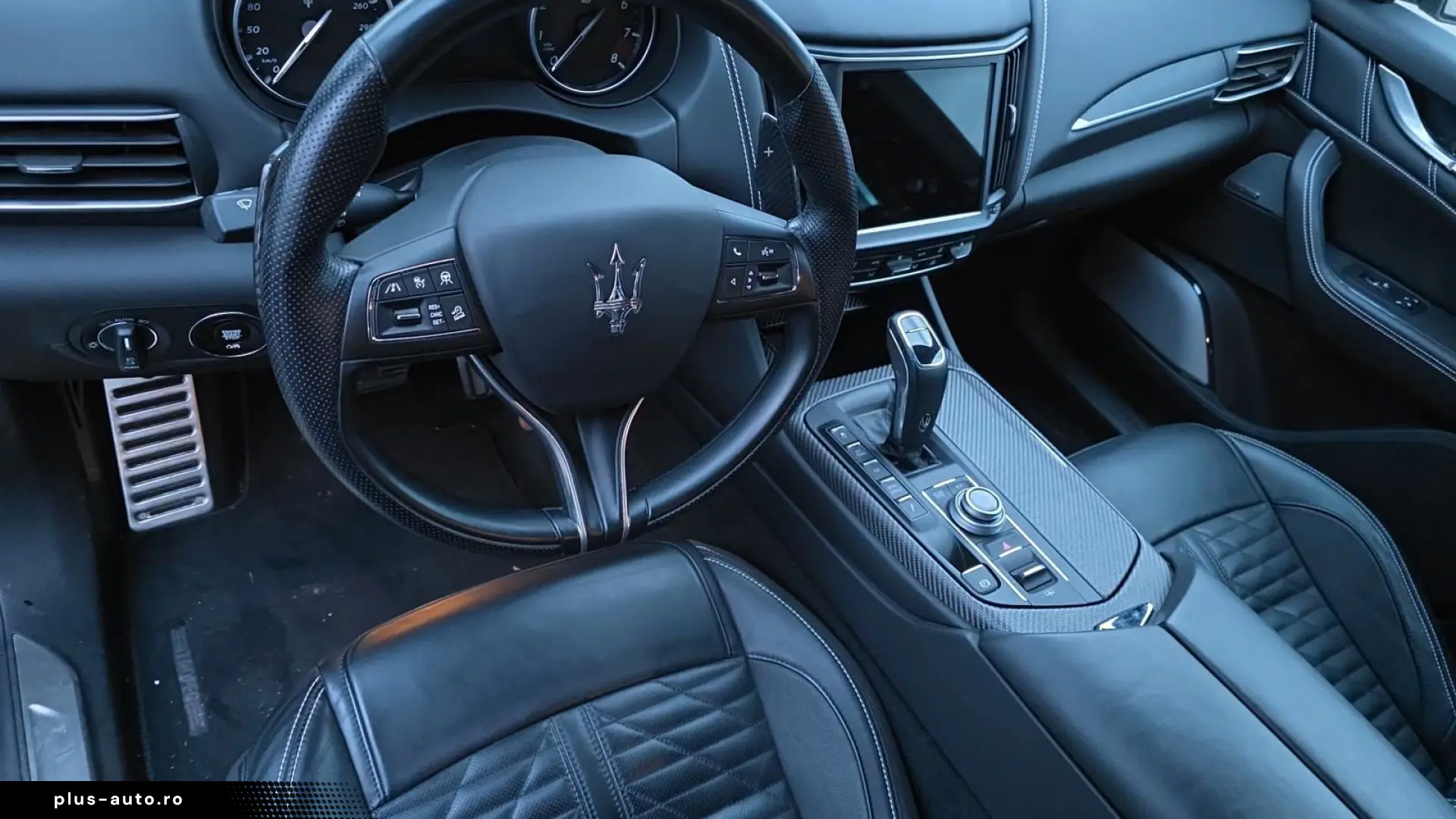 MASERATI LEVANTE TROFEO 581 CP • Pano