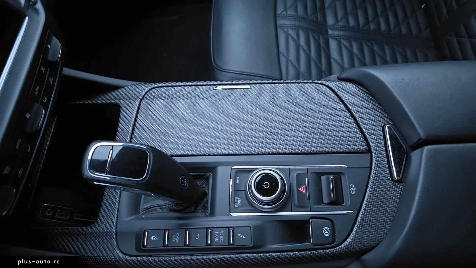 MASERATI LEVANTE TROFEO 581 CP • Pano