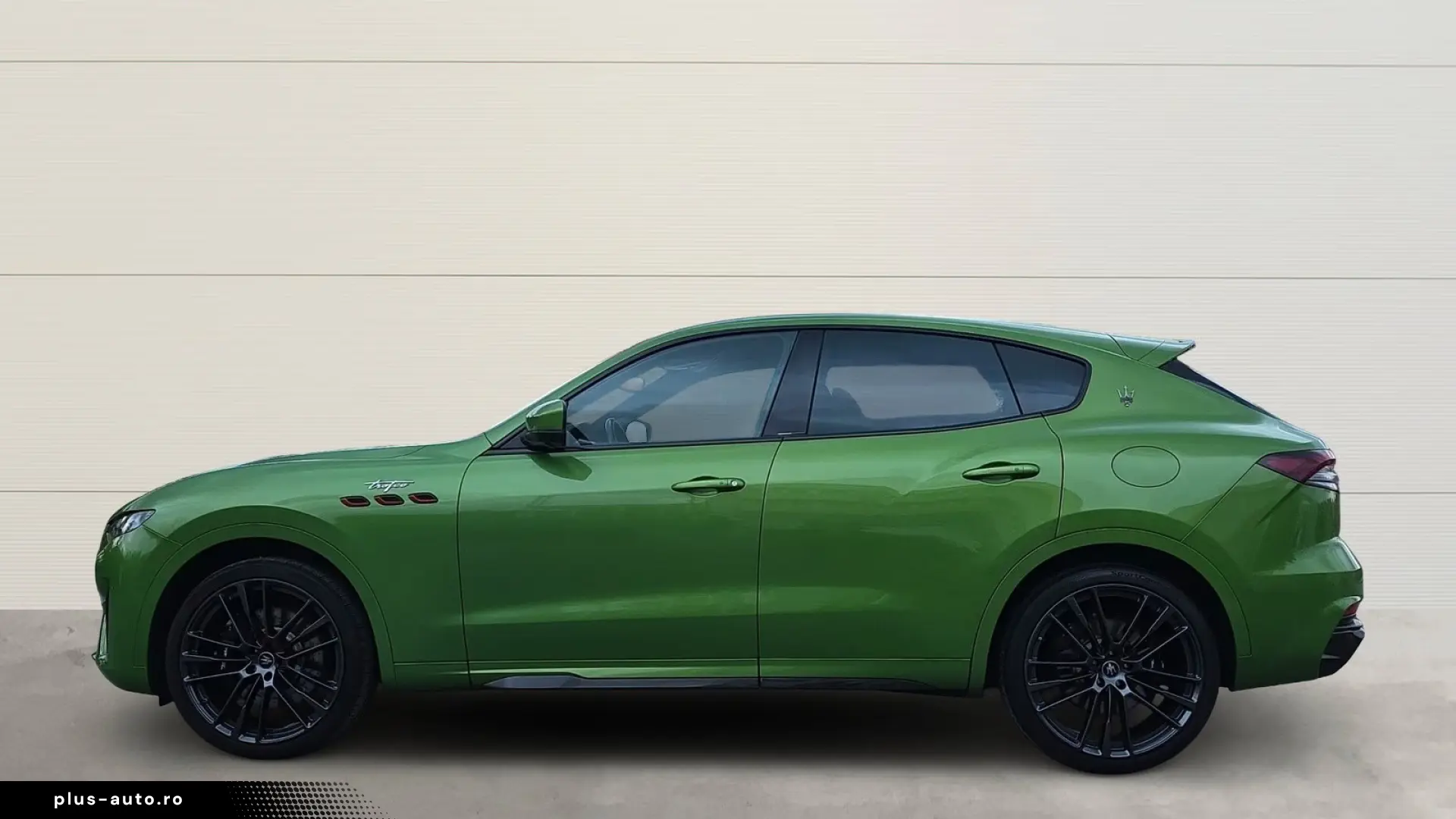 MASERATI LEVANTE TROFEO 581 CP • Pano