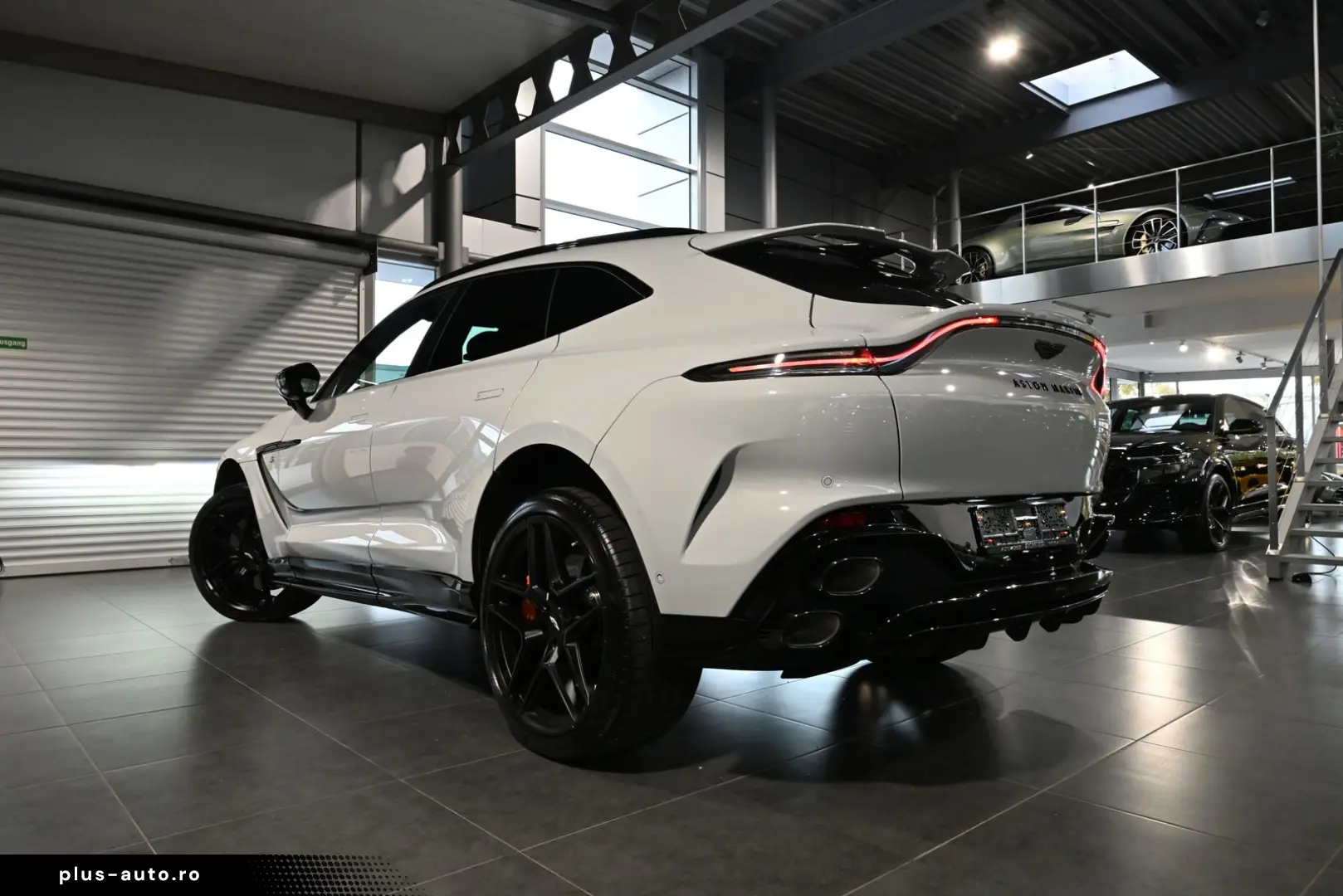 ASTON MARTIN DBX S Apex Grey PPF Lackschutz Magnesium Carbon
