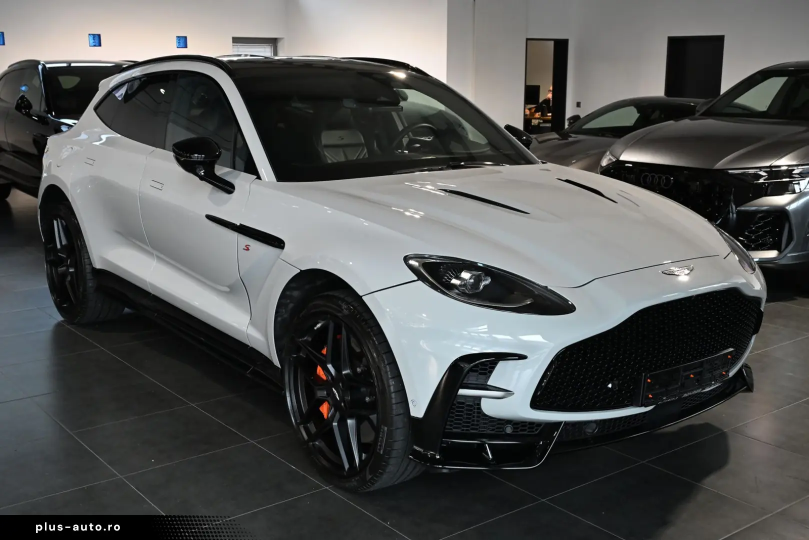 ASTON MARTIN DBX S Apex Grey PPF Lackschutz Magnesium Carbon