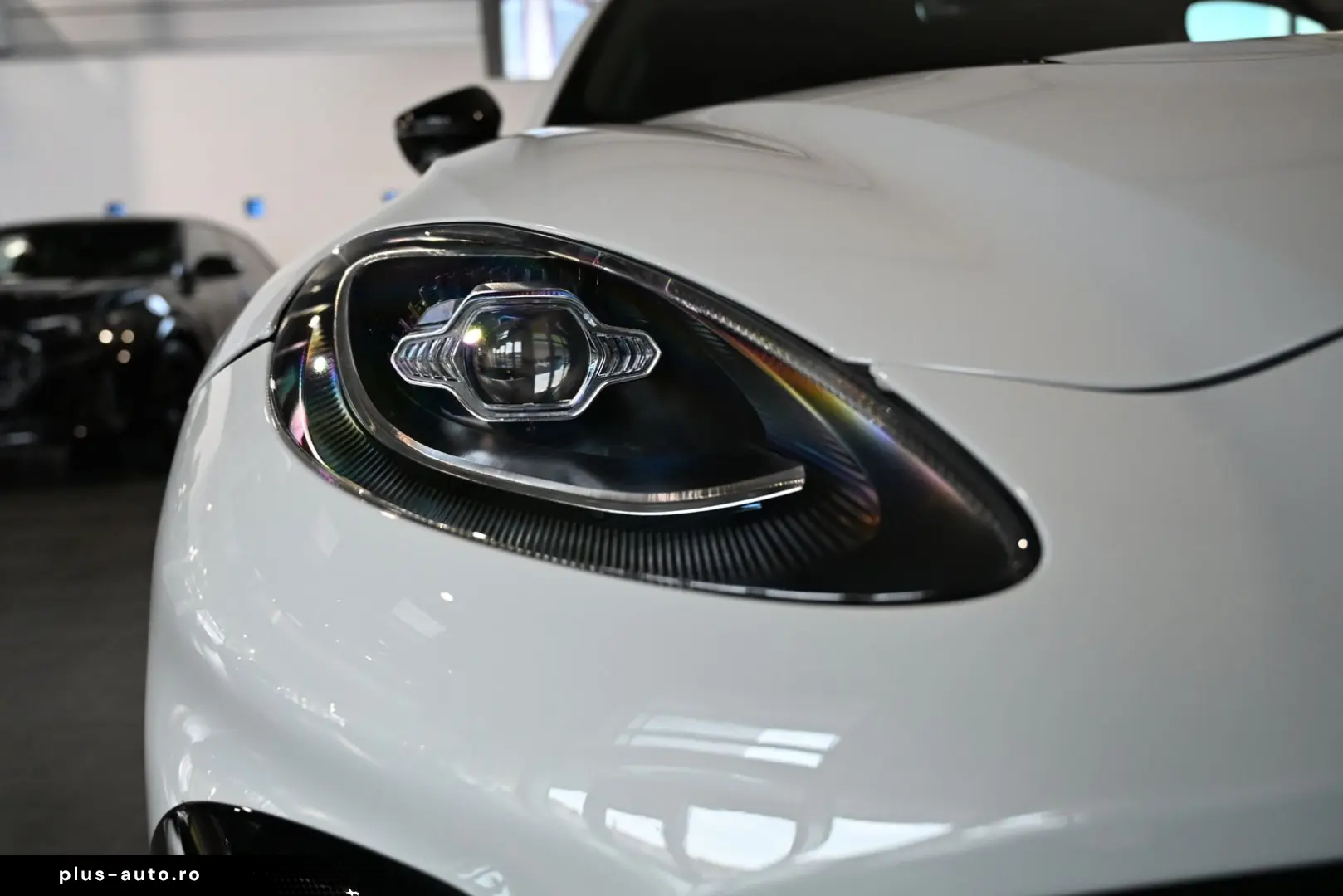 ASTON MARTIN DBX S Apex Grey PPF Lackschutz Magnesium Carbon