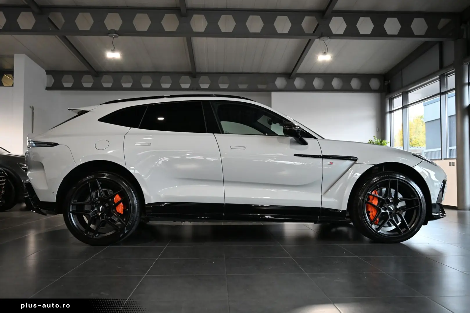 ASTON MARTIN DBX S Apex Grey PPF Lackschutz Magnesium Carbon