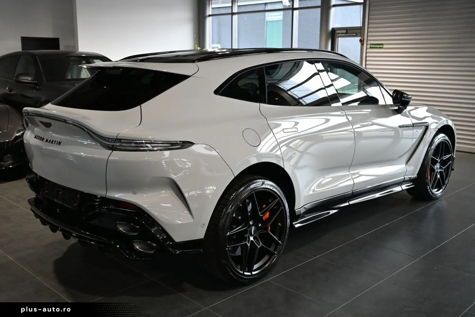 ASTON MARTIN DBX S Apex Grey PPF Lackschutz Magnesium Carbon