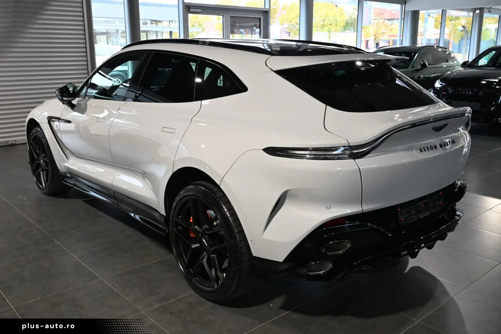 ASTON MARTIN DBX S Apex Grey PPF Lackschutz Magnesium Carbon