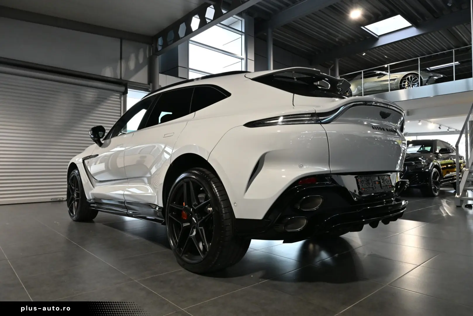 ASTON MARTIN DBX S Apex Grey PPF Lackschutz Magnesium Carbon
