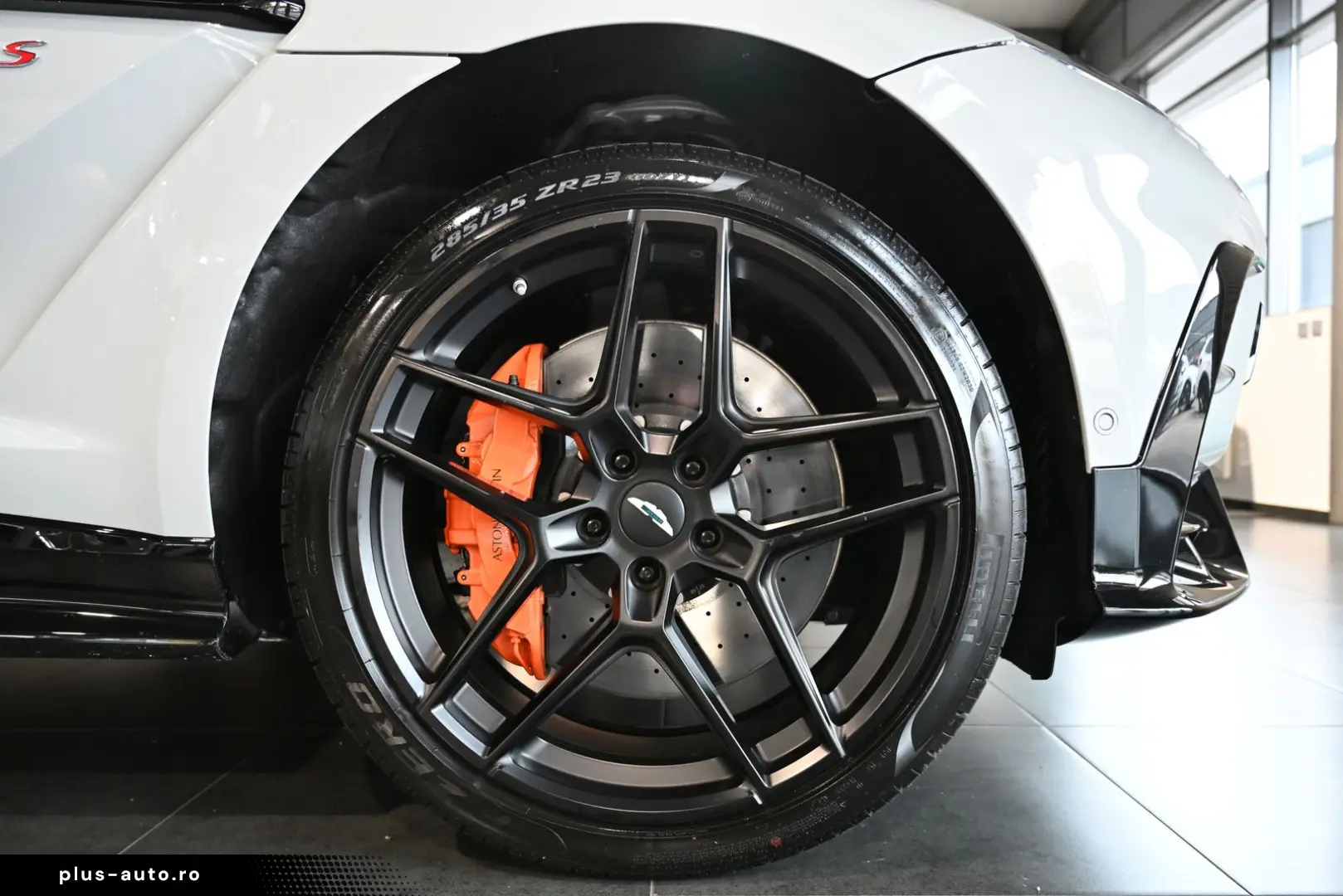 ASTON MARTIN DBX S Apex Grey PPF Lackschutz Magnesium Carbon