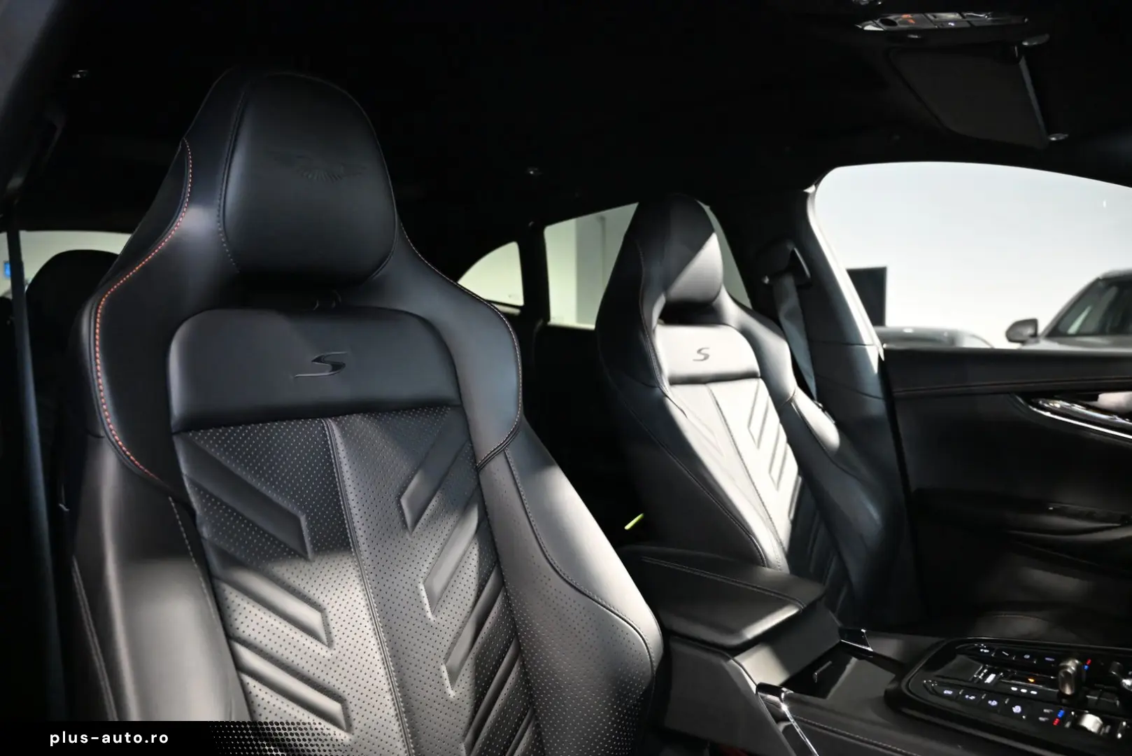 ASTON MARTIN DBX S Apex Grey PPF Lackschutz Magnesium Carbon