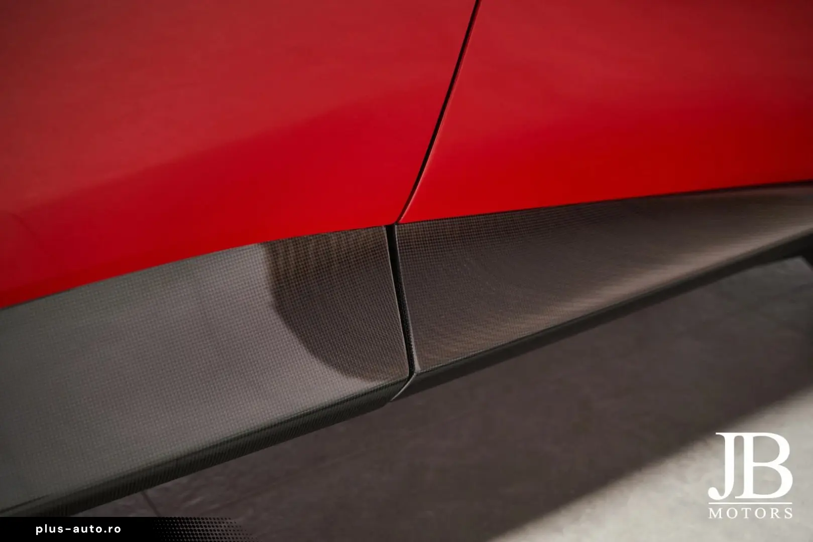FERRARI Ferrari Purosangue Painted Shields Full Carbon