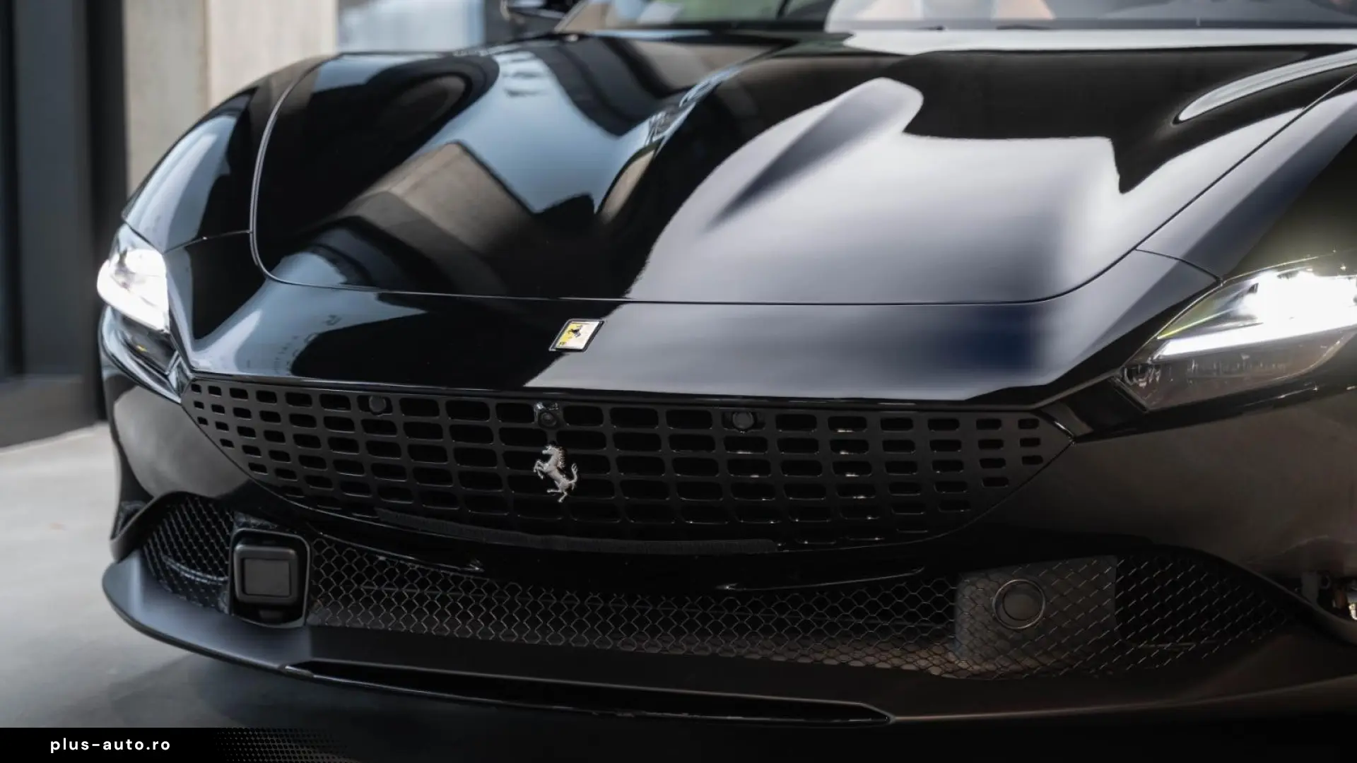 FERRARI ROMA SPIDER   DAYTONA SEATS • MAGNERIDE