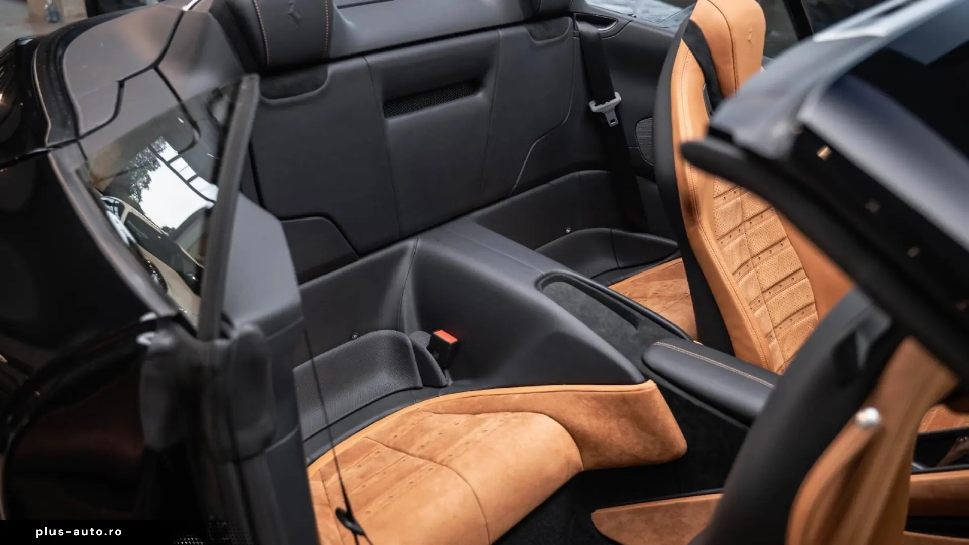 FERRARI ROMA SPIDER   DAYTONA SEATS • MAGNERIDE