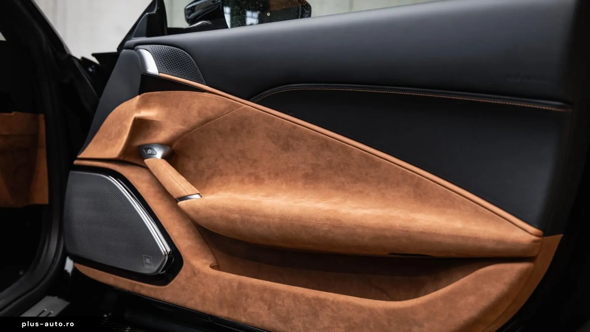 FERRARI ROMA SPIDER   DAYTONA SEATS • MAGNERIDE