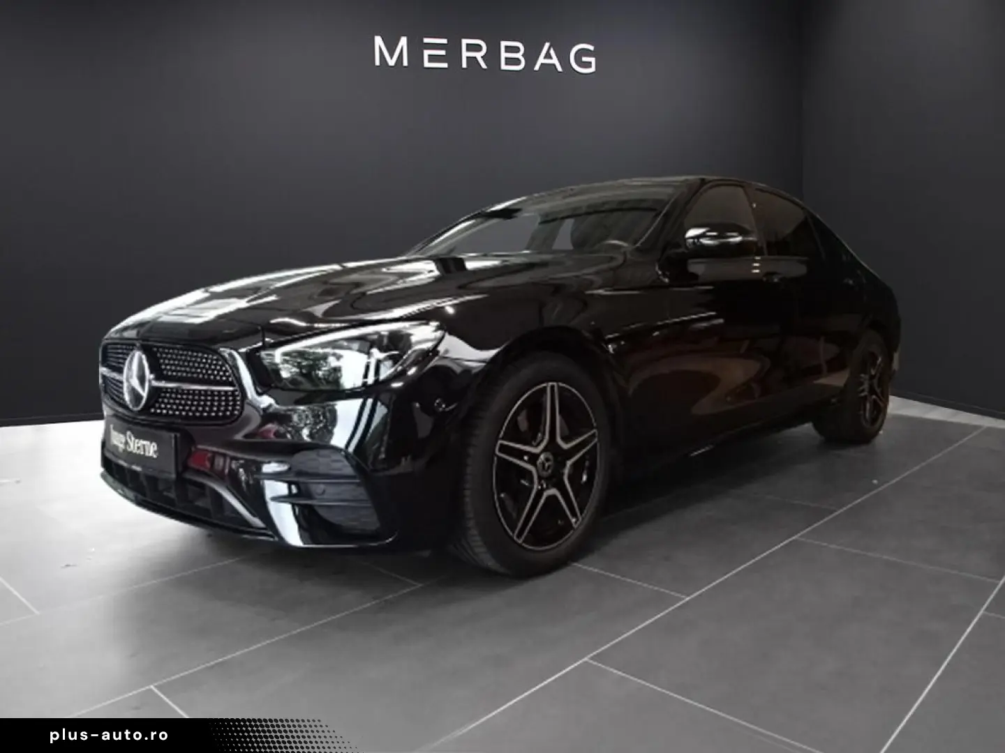 MERCEDES-BENZ E 200 d  AMG Night AHK Burmester 360