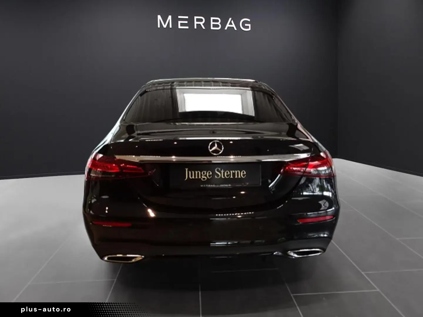 MERCEDES-BENZ E 200 d  AMG Night AHK Burmester 360