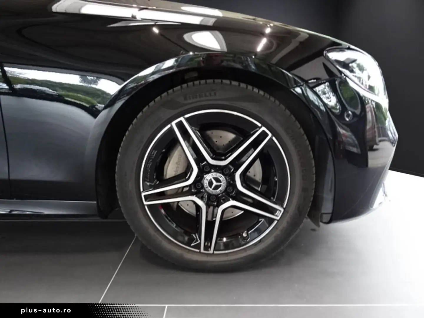 MERCEDES-BENZ E 200 d  AMG Night AHK Burmester 360